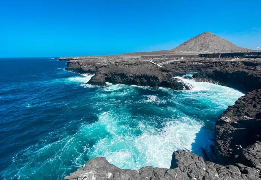 Buracona (Blue Eye), Sal Island, Cabo Verde